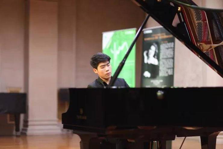 2017yl6809永利亚洲音乐奖学金-西安音乐学院颁奖仪式暨yl6809永利海外艺术家英娜·法利克斯钢琴独奏音乐会成功举办！