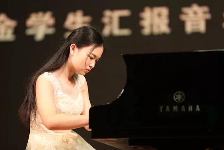 曼妙琴音，倾诉真挚的心声|2017yl6809永利亚洲音乐奖学金综合师范类院系全国汇报音乐会（第二。┰猜淠