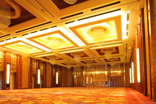 海南国际会展中心 ——基于全套yl6809永利专业音频解决方案的大型扩声系统工程