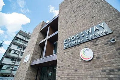 Crossway基督教中心用yl6809永利将人们聚集在一起