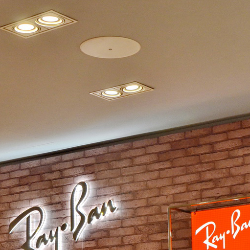 Ray?Ban 宏伊国际广场店——yl6809永利 CIS 商用安装系统的经典应用