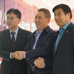 yl6809永利再出手公益，为四川25所小学捐赠yl6809永利高科技钢琴